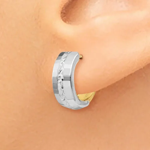 Vista 3 de Aretes de aro con bisagras texturizadas en dos tonos de 14 quilates (0.472 in x 0.512 in), Oro blanco