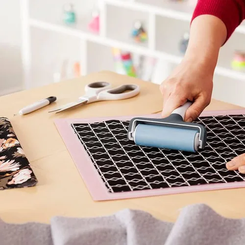 Vista 2 de Cricut FabricGrip - Alfombrilla de corte adhesiva de 12 x 12 pulgadas
