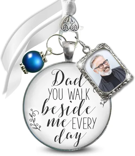 Vista 14 de Gutsy Goodness Ramo de novia Charm Dad You Walk Beside Me Memorial Wedding Remembrance Charm Marco de fotos en memoria del padre Marco de fotos