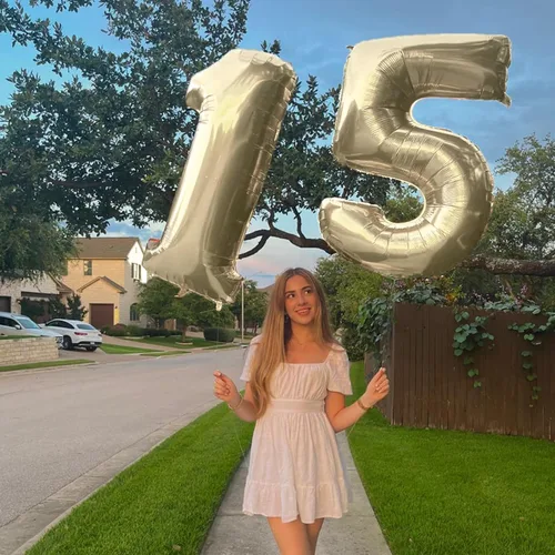 Vista 6 de Juego de Globos Dorados Número 15, Globos Dorados Número 15 para el 15º Cumpleaños, Globo de Oro de Lámina con Forma de Estrella y Corazón con Globo