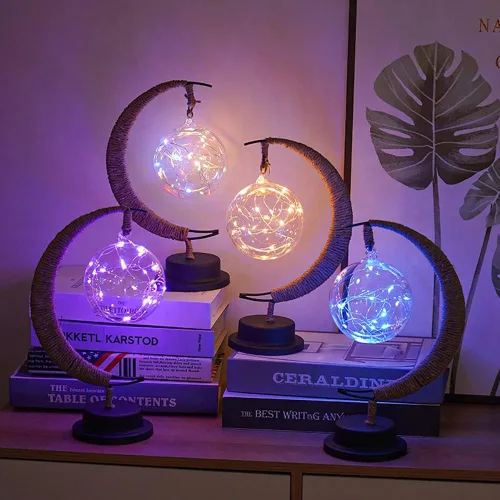 Vista 4 de Lámpara lunar encantada, lámpara LED colgante de luna, luz nocturna conmemorativa, adorno de Navidad para el hogar (manzana morada)