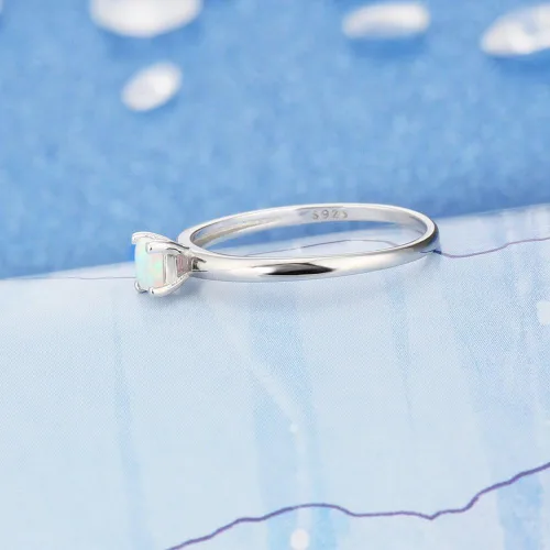 Vista 8 de SILBERTALE Anillo de plata de ley 925 con piedra natal pequeña, talla princesa, solitario, anillo de compromiso para mujer, anillo de boda apilable