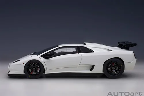 Vista 3 de AUTOart 1/18 Diablo SVR 1996 Impact White 79149