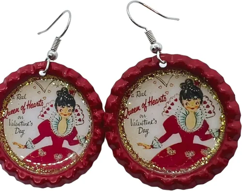 Vista 2 de Queen of Hearts, Vintage Valentine, Bottle Cap Earrings, Retro Jewelry