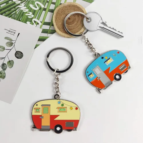 Vista 2 de Llavero de casa rodante con texto en inglés "Happy RV", llavero para parejas, regalo para hombres y mujeres, accesorios de campamento, paquete de 2