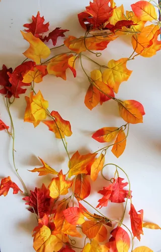Vista 4 de 3 juegos de guirnaldas de otoño con hojas artificiales mixtas de color otoñal: 5 pies x 3, 15 en total