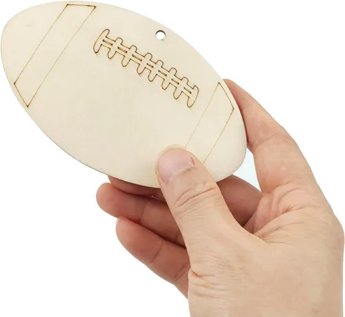 Vista 2 de Paquete de 32 recortes de madera para casco de fútbol y casco de fútbol en forma de rebanadas de madera, temática de fútbol, deportes, adornos