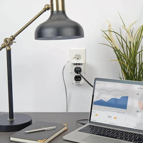 Vista 2 de Tripp lite Isobar Barra protectora con salida de 8 contactos contra sobretensiones, con cable de 25 pies, enchufe de ángulo recto para diagnóstico