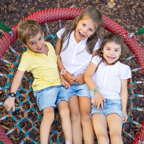 Vista 7 de Viecaeio Reloj deportivo digital para niños, resistente al agua y a prueba de golpes, multifuncional, con hermosa caja de regalo para niños y niñas