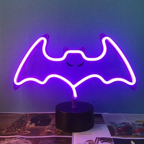 Vista 4 de Letrero de neón con forma de murciélago morado, luz de murciélago espeluznante de Halloween con patrón, lampara decorativa de mesa