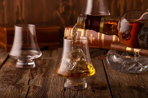 Vista 2 de Juego de 4 vasos de cristal de whisky bourbon - Vasos de degustación de borde estrecho - Hecho a mano - Bueno para brandy escocés de coñac - 9