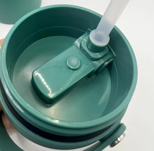 Vista 5 de Pajitas de repuesto compatibles con Hydrapeak Sport, Flow, mini botella de agua aislada, 6 popotes sin BPA y 1 cepillo de limpieza.