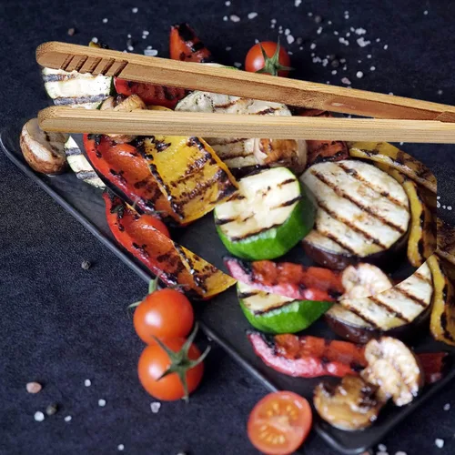 Vista 4 de 12 pinzas de bambú de 7 pulgadas para servir magdalenas de pepinillos, ensalada de frutas de queso, tostadas y pan