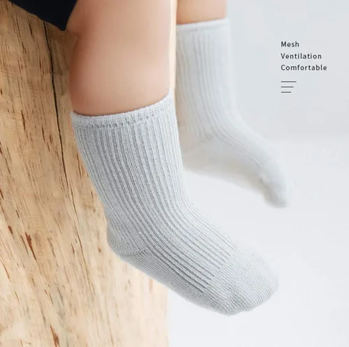 Vista 3 de QandSweat Calcetines de tobillo unisex de algodón sin costuras para niños pequeños