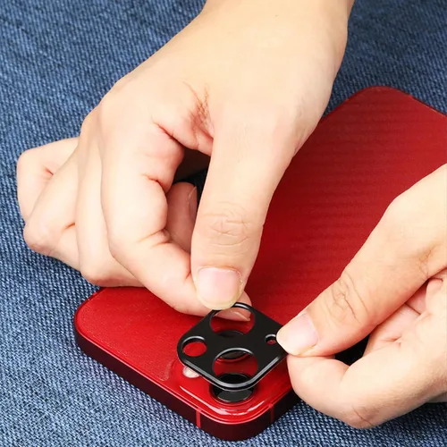 Vista 2 de Ibywind Protector de pantalla para iPhone 13, 2 unidades, vidrio templado de dureza 9H y protector de lente de cámara, con marco de alineación