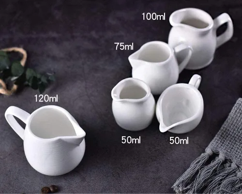 Vista 3 de FUYU 2pcs mini crema de cerámica blanca simple con mango, jarra de crema de leche de café
