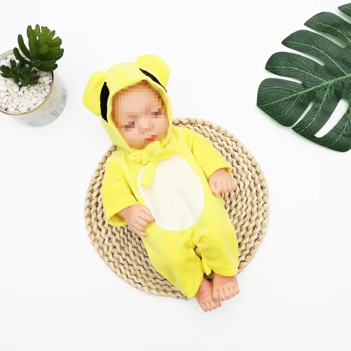 Vista 2 de SOTOGO 4 juegos de ropa de muñeca de bebé, trajes de trajes con 4 sombreros, ropa de muñecas y accesorios para muñecas de 10 y 11 pulgadas