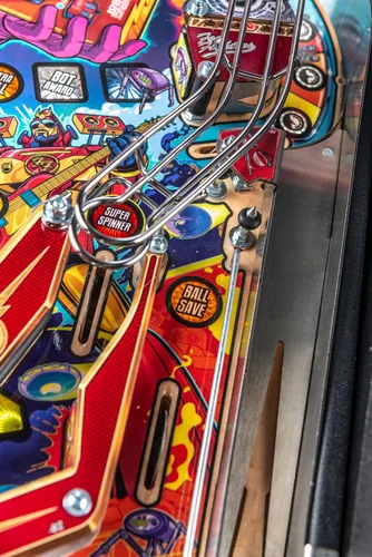 Vista 26 de Stern Pinball Foo Fighters con Insider Connected, Premium Edition Arcade Pinball Machine