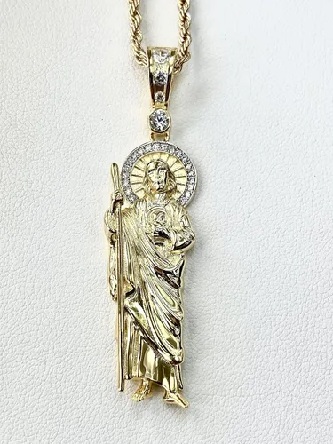 Vista 6 de Shop-iGold San Judas - Colgante de metal helado con acabado italiano 925 para hombres y mujeres con acabado dorado con dije de metal helado cadena