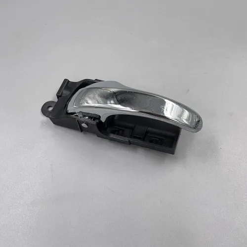 Vista 2 de Manija interior de la puerta del lado del conductor izquierda cromada compatible con Ford F150 1999-2004