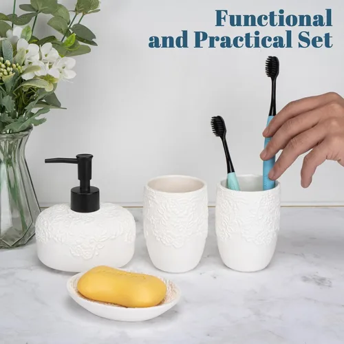 Vista 3 de Juego de accesorios de baño, 4 piezas de cerámica con diseño en relieve, dispensador de jabón de baño de 13.5 onzas y 2 vasos de cerámica, 1 jabonera