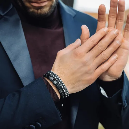 Vista 5 de Pulsera de cuentas planas de la colección GT, pulseras ajustables de gemas para hombres