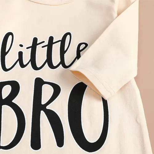 Vista 4 de Conjunto de regalo para bebé recién nacido, camisón de manga larga a rayas Crema