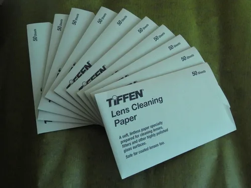 Vista 2 de Tiffen Papel de seda para limpieza de lentes (paquete de 50)
