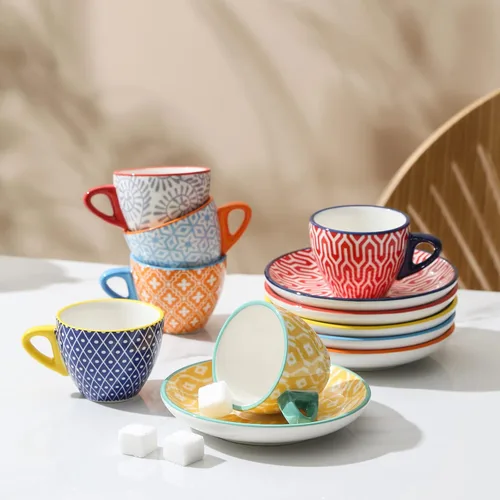 Vista 5 de Selamica Tazas de café expreso de cerámica de 2 onzas, juego de tazas de café expresso pequeñas con platillos, mini tazas demitasse de porcelana