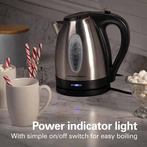 Vista 4 de Hervidor eléctrico de acero inoxidable 40885 de Hamilton Beach, 0.45 galones, rojo., Plateado Fast Boiling 1500 Watts BPA Free Cordless