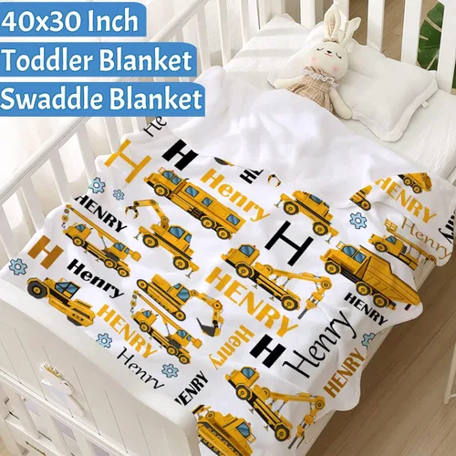 Vista 3 de Manta de Bebé Personalizada con Camiones de Construcción Personalizados Camión Volquete Mantas con Nombre para Niños y Niñas Manta Suave de Arrullo