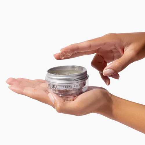 Vista 5 de Kenra Clear Paste 20 Estilizador de alto brillo Alta sujeción y control Texturizante Todo tipo de cabello
