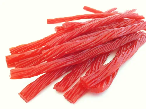 Vista 2 de Twists de regaliz de cereza - Caramelo de regaliz de cereza antiguo gourmet sin grasa - Textura suave y masticable con sabor fresco intenso