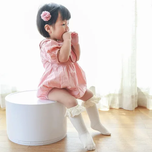 Vista 8 de HOUSEYUAN Calcetines largos con volantes para bebés y niñas de 6 a 12 meses