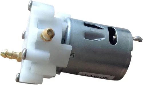 Vista 3 de Micro 360 Bomba de agua Engranaje de plástico Mini bomba de aceite con boquilla de cobre para RC Boat Modelo hidráulico Piezas de bricolaje