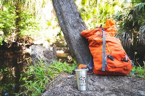 Vista 5 de Taza de acero inoxidable Rather Be Camping (16 onzas) – Taza de regalo divertida para hombres al aire libre – Regalo de casa rodante, idea