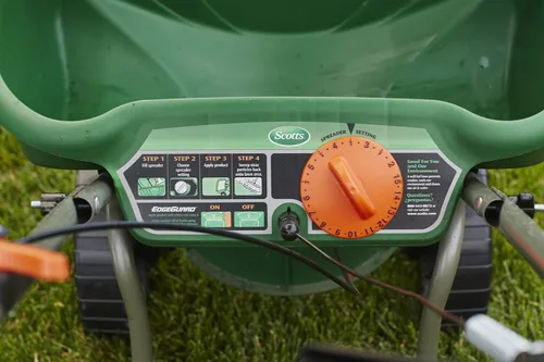 Vista 6 de Scotts Turf Builder EdgeGuard DLX Broadcast Spreader - Esparcidor de transmisión (paquete de 3)