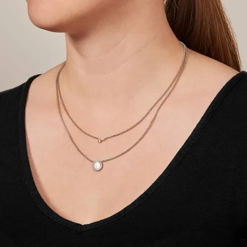 Vista 3 de Fossil collar con dije de acero inoxidable en tono rosa dorado para mujer