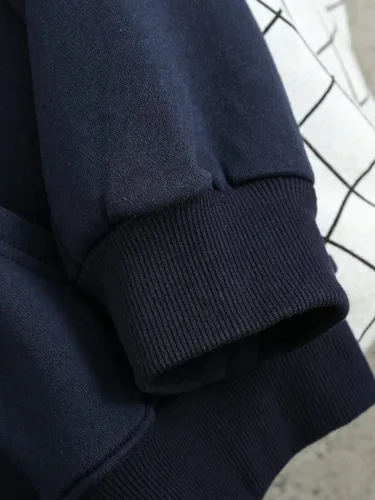Vista 4 de GORGLITTER Sudadera con capucha de manga larga con estampado de letras para hombre con bolsillo canguro