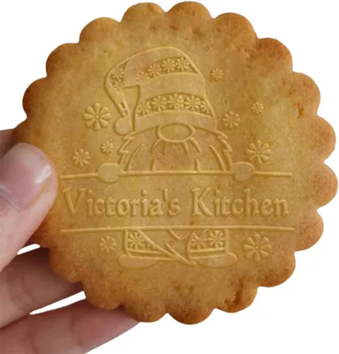 Vista 11 de Cortadores de galletas de Navidad personalizados 2023 con sello de galletas de Feliz Navidad para hornear, cortadores de galletas de azúcar