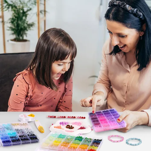 Vista 4 de Cuentas de vidrio para pulseras, 2700 unidades, 70 colores, cuentas