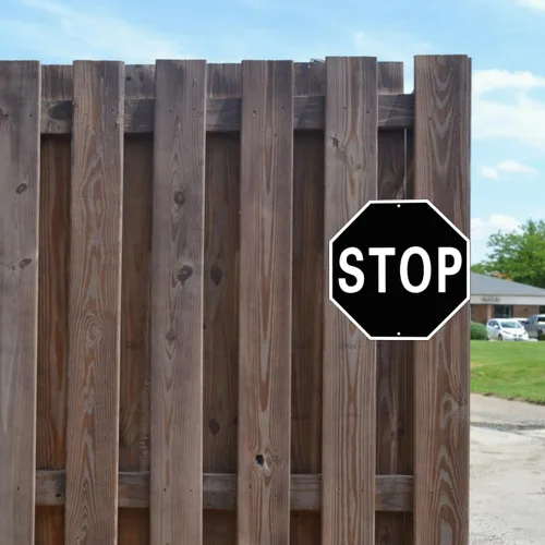 Vista 5 de Decoración clásica de letrero de carretera negro STOP – 12 x 12 pulgadas de aluminio con impresión UV ultra duradera para interiores y exteriores