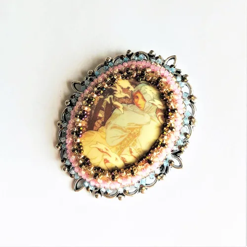 Vista 4 de Beadwoven Blue Pink Art Nouveau Brooch Romantic Winter Lady Cameo Alphonse Mucha Filigree Antique Silver color frame