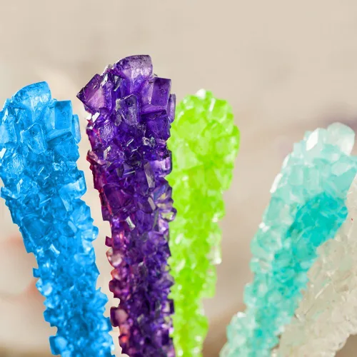 Vista 8 de Palitos de caramelo de roca extragrandes: 6 paletas de algodón azul claro, envueltas individualmente, palitos de cristal de caramelo Espeez Rock