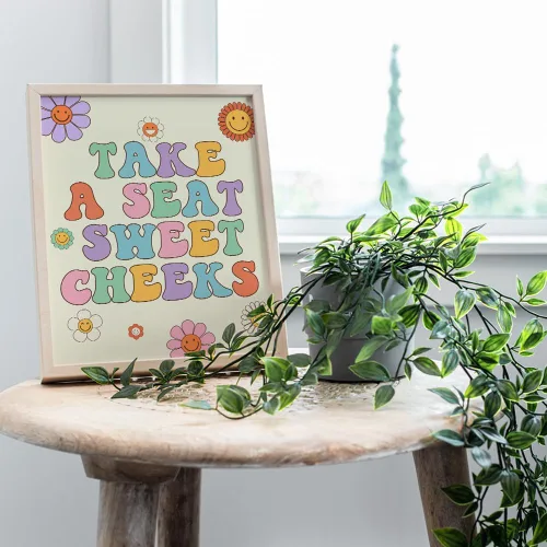 Vista 7 de Sweet Cheeks - Decoración de baño para mujer, diseño retro de los años 70, divertida decoración de baño, bonita decoración de pared de baño con cara