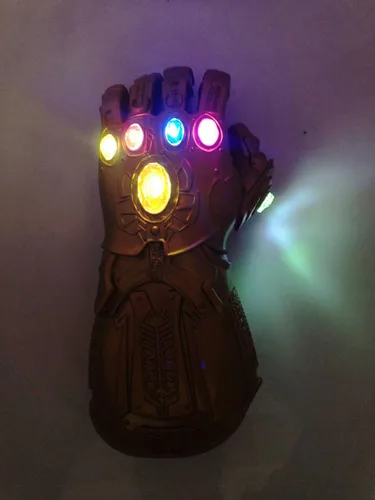 Vista 5 de Guante infinito de PVC iluminable para adultos guantes de guantelete de Iron Man Infinity Thanos dorados piedra infinita LED iluminada joya