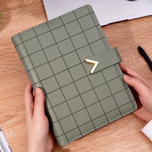 Vista 4 de CAGIE Carpeta A5 con 6 anillas rellenable, cuaderno de cuero encuadernado en espiral para planificador de negocios, organizador personal, cuadernos