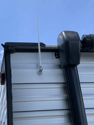Vista 3 de AntennaMastsRus - Kit de antena de goma AM-FM blanco de 15 pulgadas para Challanger David Brown Ford Oliver Steiger Tractor
