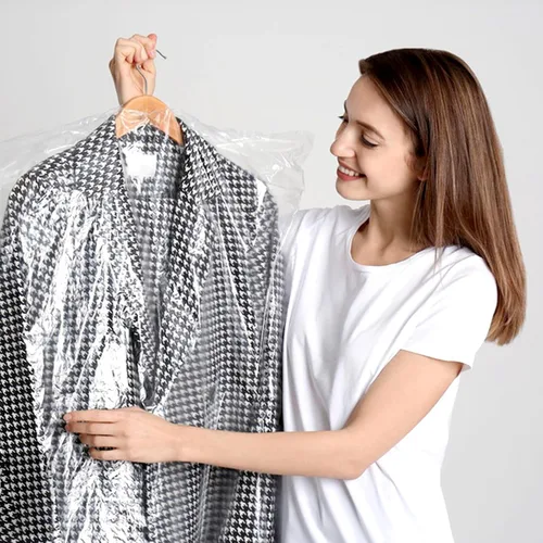 Vista 5 de Bolsas de ropa para colgar ropa, 90 bolsas de limpieza en seco, bolsas de limpieza en seco de plástico transparente de 35.4 pulgadas, cubierta