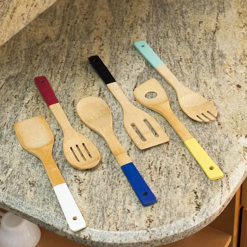 Vista 7 de Home Basics Juego de utensilios de cocina de bambú con asas de color, 6 piezas, 2.5 x 12 x .25 pulgadas